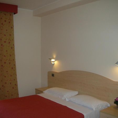 Hotel La Tartaruga 阿布鲁齐的罗塞托 外观 照片