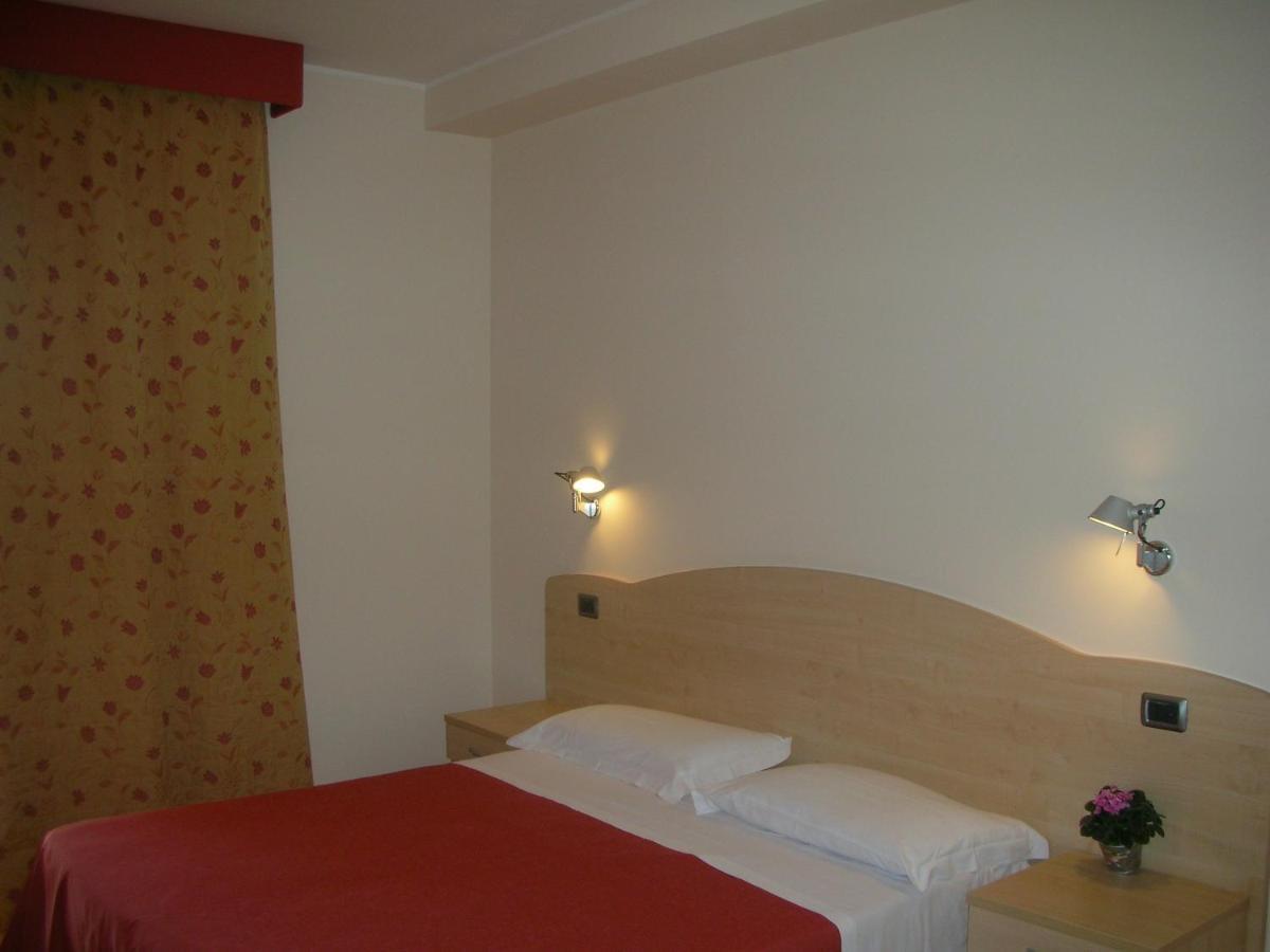 Hotel La Tartaruga 阿布鲁齐的罗塞托 外观 照片